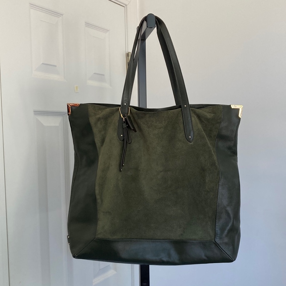 Gorgeous Coach Evergreen Leather and Suede Bag